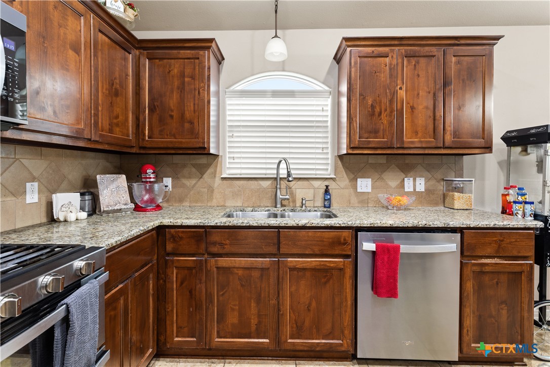 225 Terravista Trail Property Photo 8