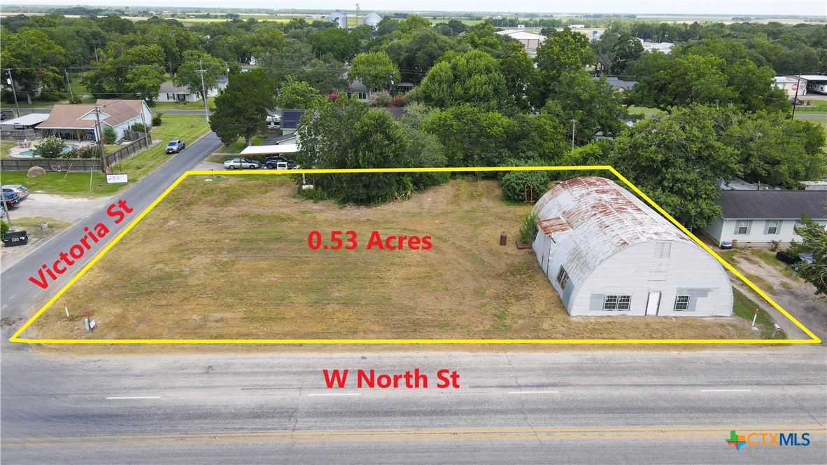 400 W North Street Property Photo 1