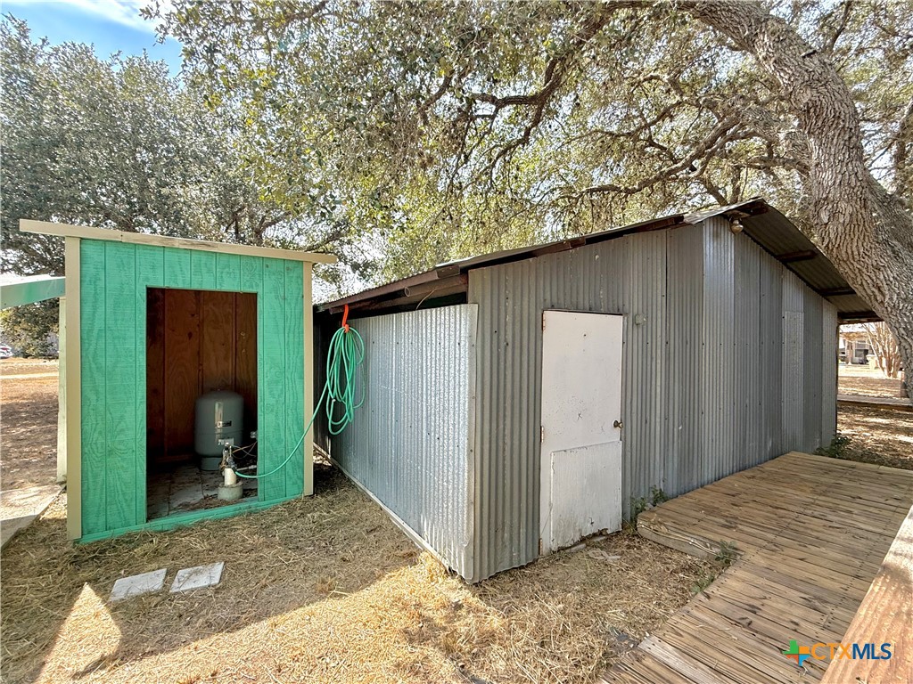 201 Sandra Lane Property Photo 10