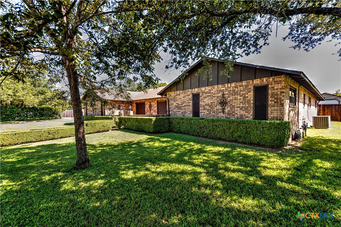 3901 Laurel Road Property Photo 4