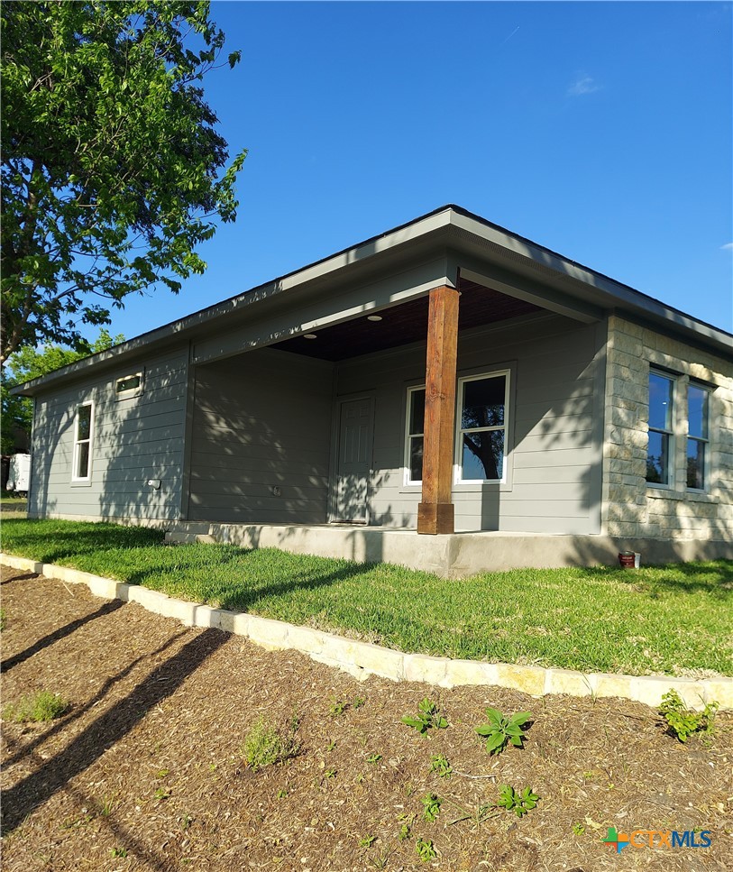 121 Spanish Oak Trail Property Photo 5