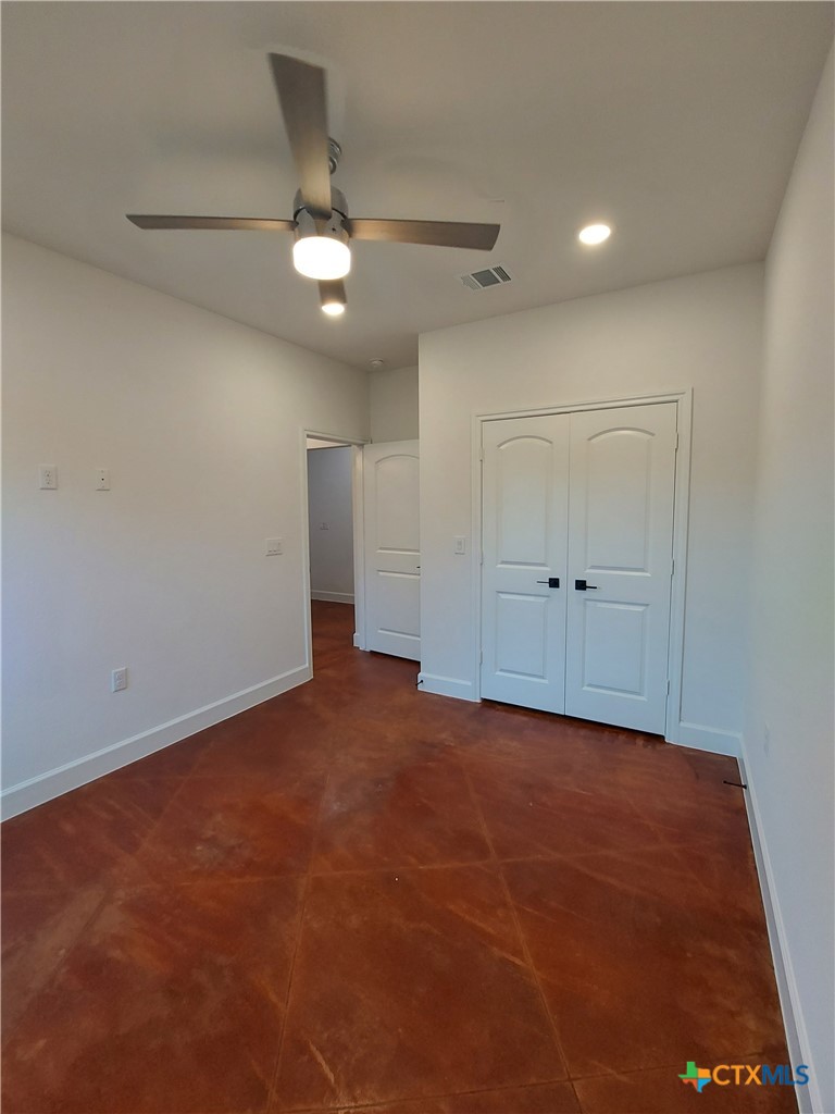 121 Spanish Oak Trail Property Photo 12