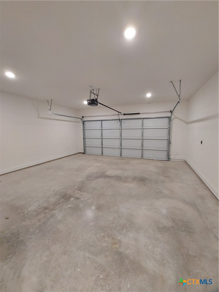 121 Spanish Oak Trail Property Photo 20