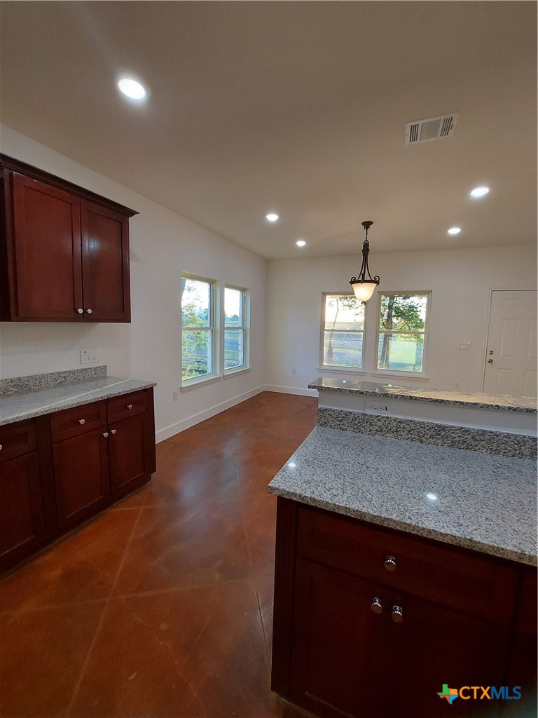 121 Spanish Oak Trail Property Photo 28