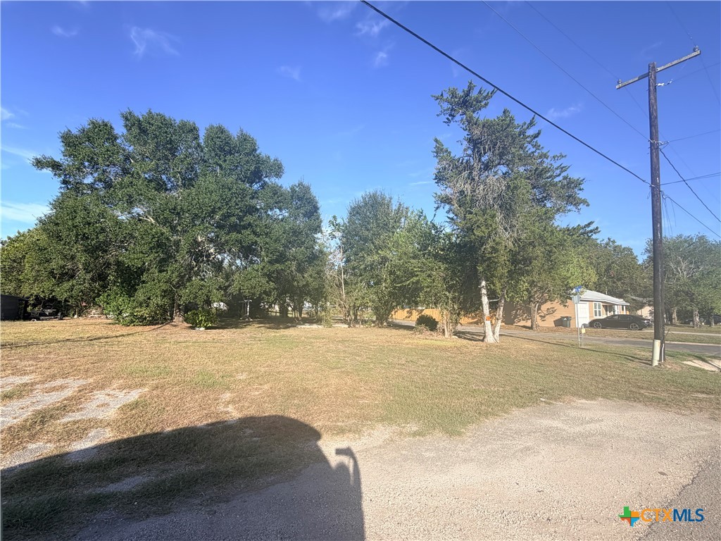 506 N East St Property Photo 2