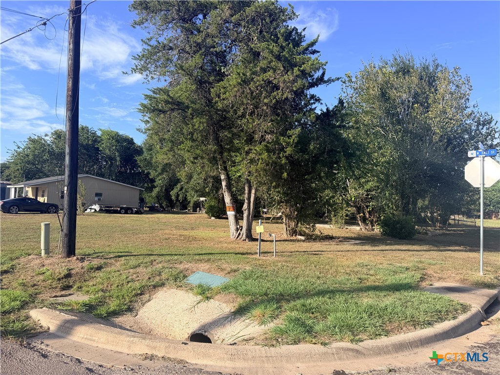 506 N East St Property Photo 4