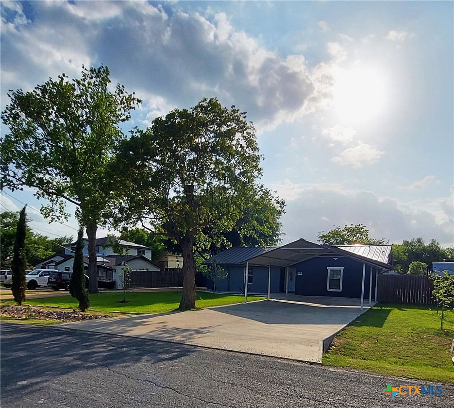 209 Green Pasture Property Photo 1