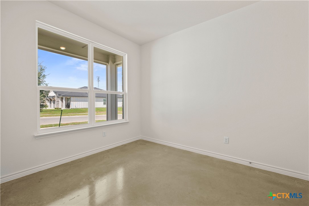 8910 Little Leaf Mulberry Drive Property Photo 10