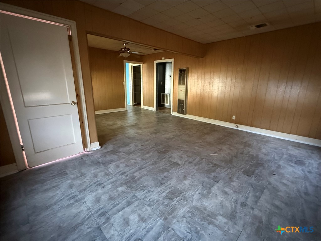 2701 Nightingale Street Property Photo 9