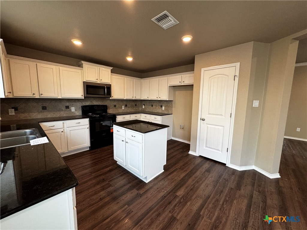 1708 Cline Drive Property Photo 10