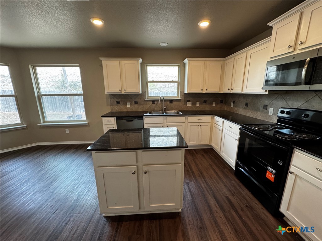 1708 Cline Drive Property Photo 11