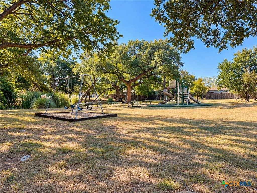 1701 Fox Foot Property Photo 18