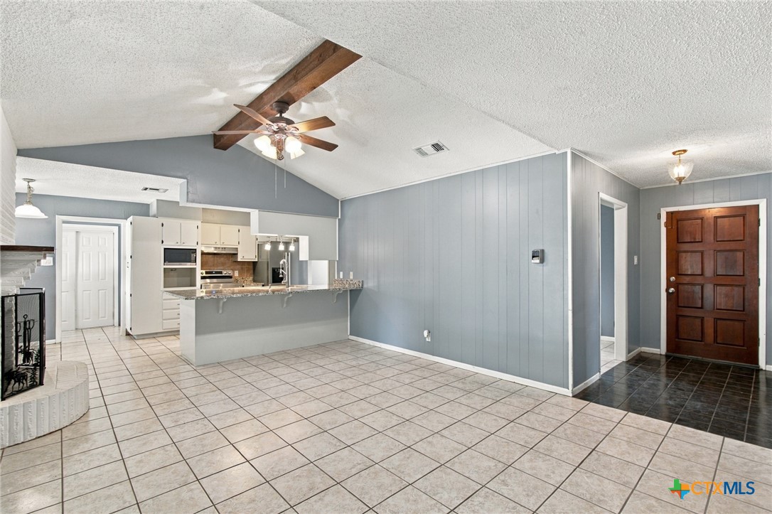 652 Mockingbird Lane Property Photo 7