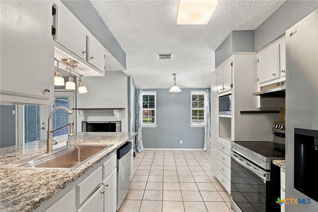 652 Mockingbird Lane Property Photo 11