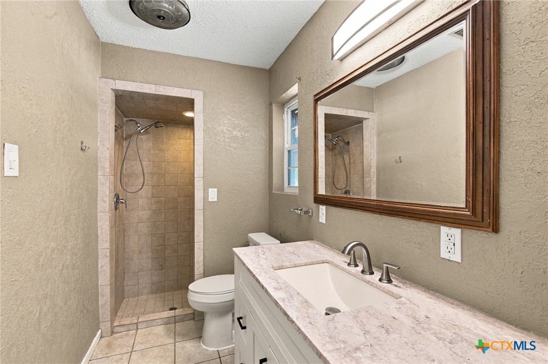 652 Mockingbird Lane Property Photo 17
