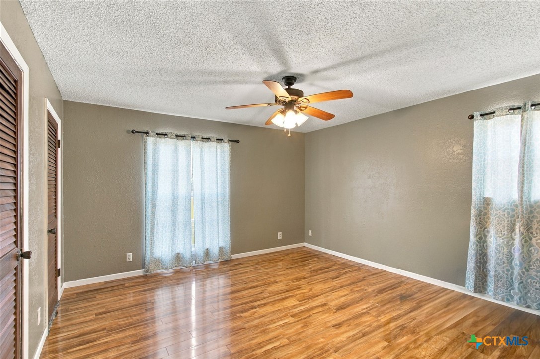 652 Mockingbird Lane Property Photo 18