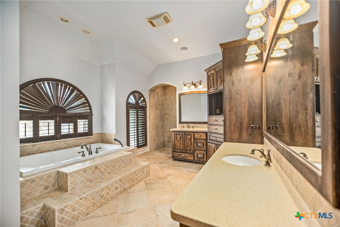 6903 Fm 236 Property Photo 17
