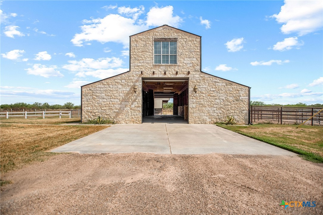 6903 Fm 236 Property Photo 32