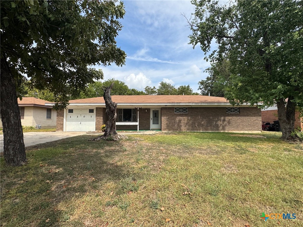 1307 Duval Drive Property Photo 1