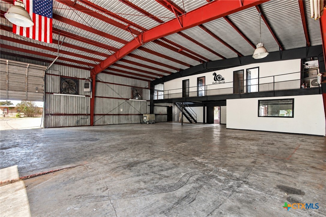 805 E Rio Grande Street Property Photo 10