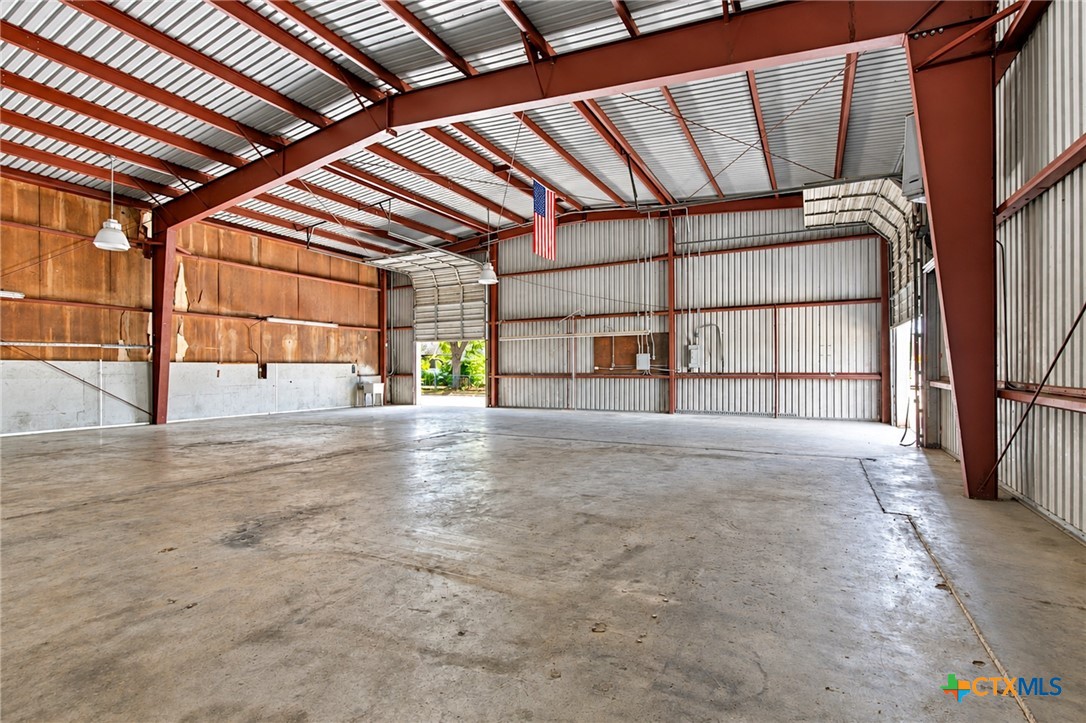 805 E Rio Grande Street Property Photo 12