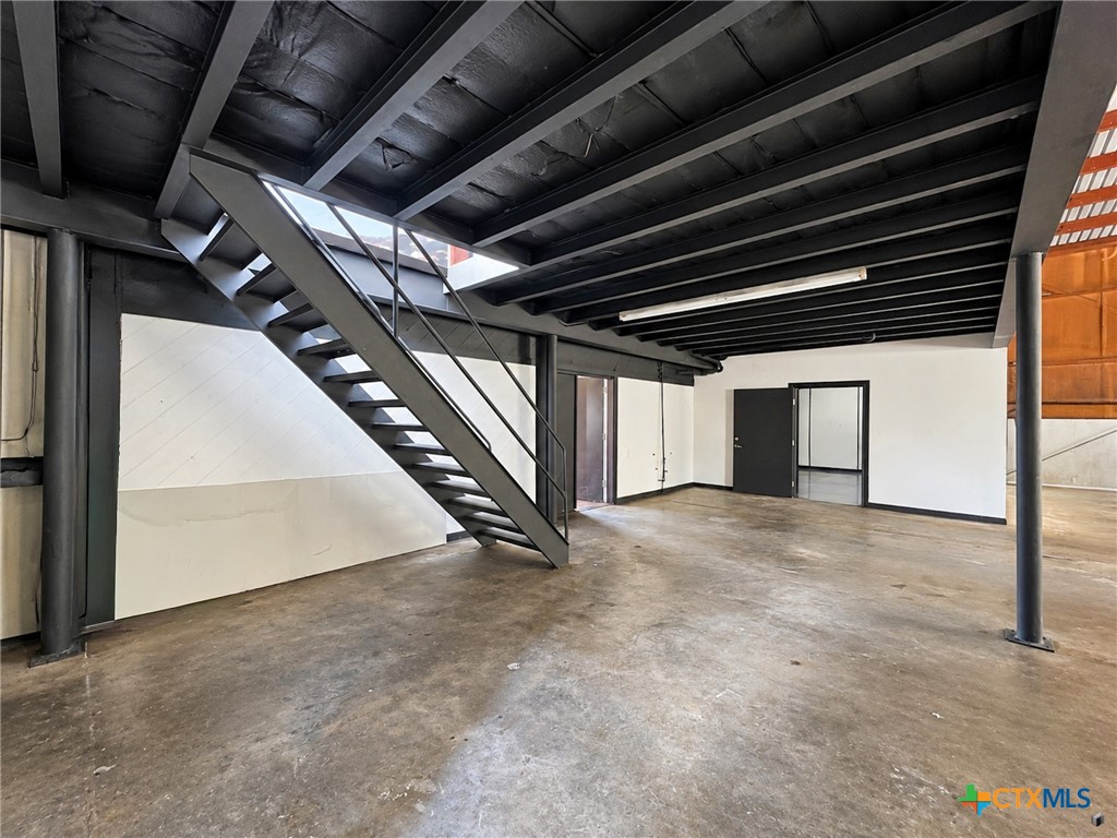 805 E Rio Grande Street Property Photo 18