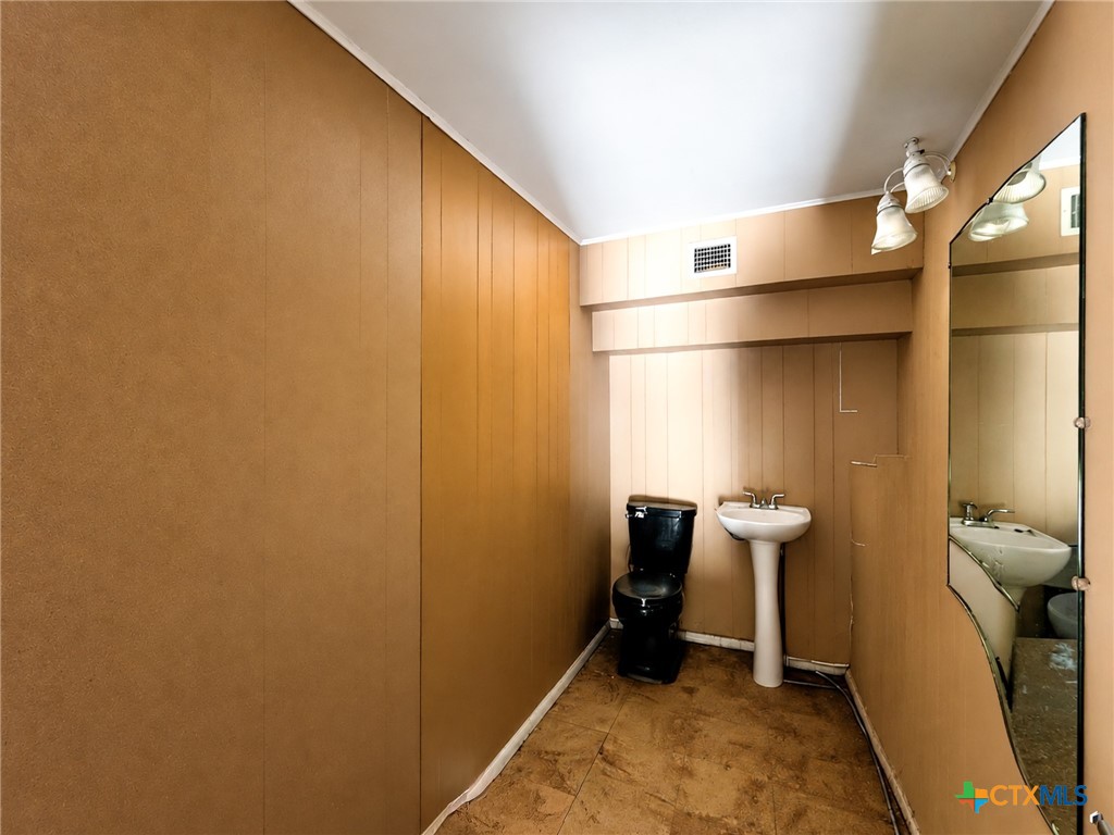 805 E Rio Grande Street Property Photo 20