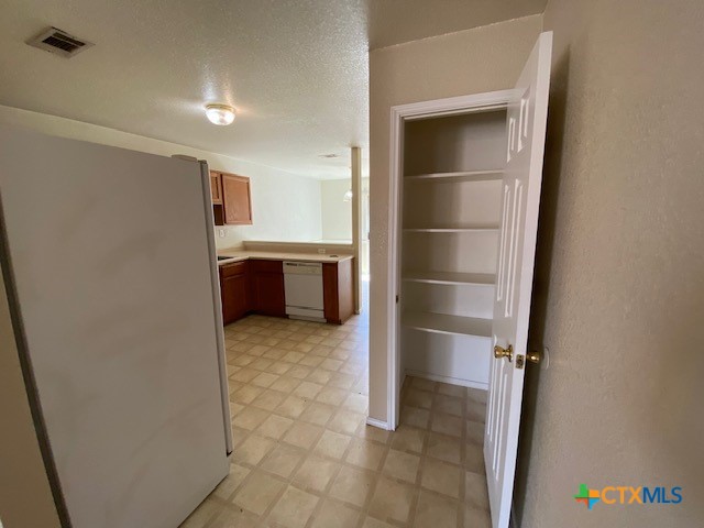 2808 Leroy Circle B Property Photo 12