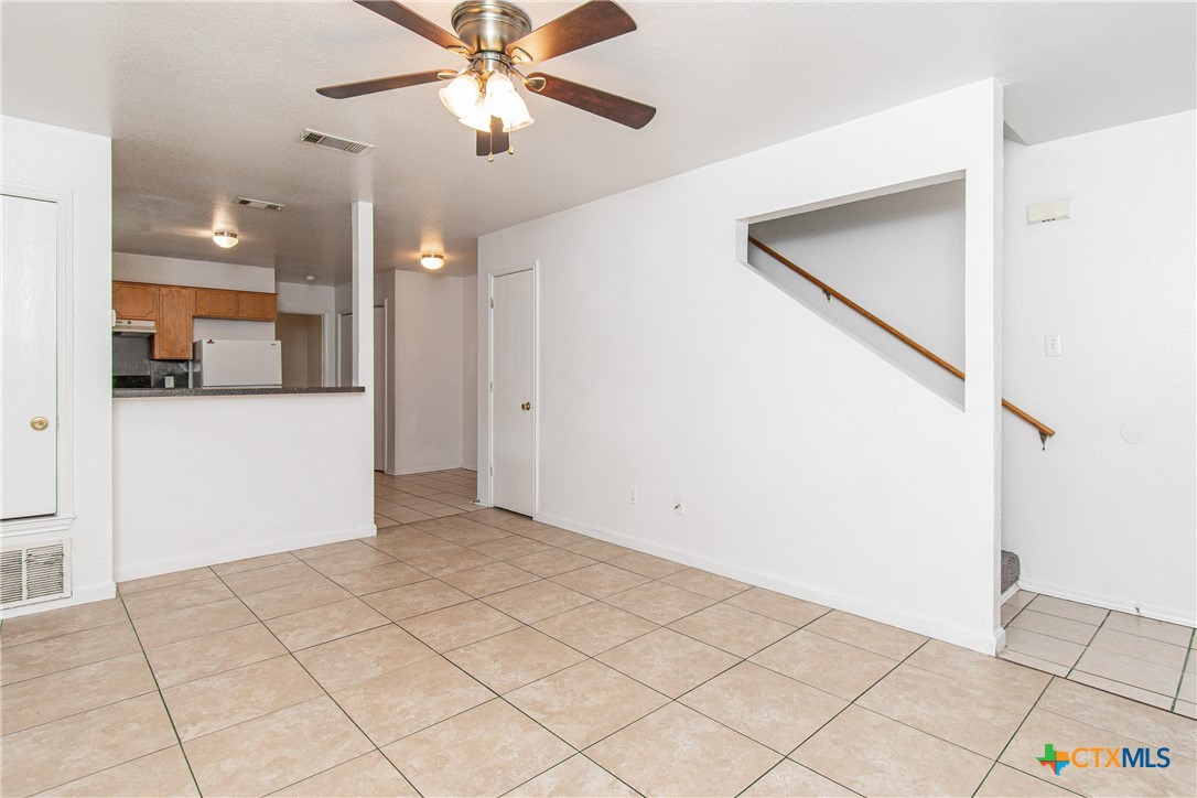 4303 Alan Kent Drive D Property Photo 3
