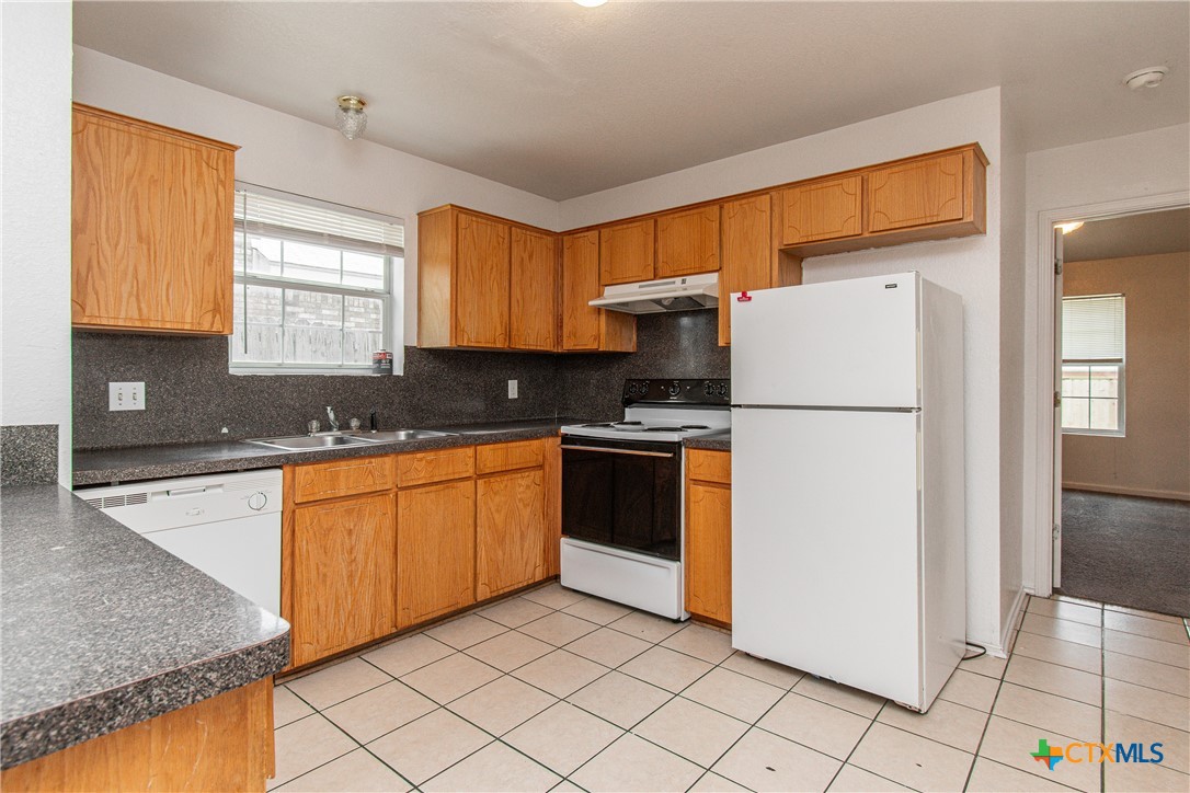 4303 Alan Kent Drive D Property Photo 5