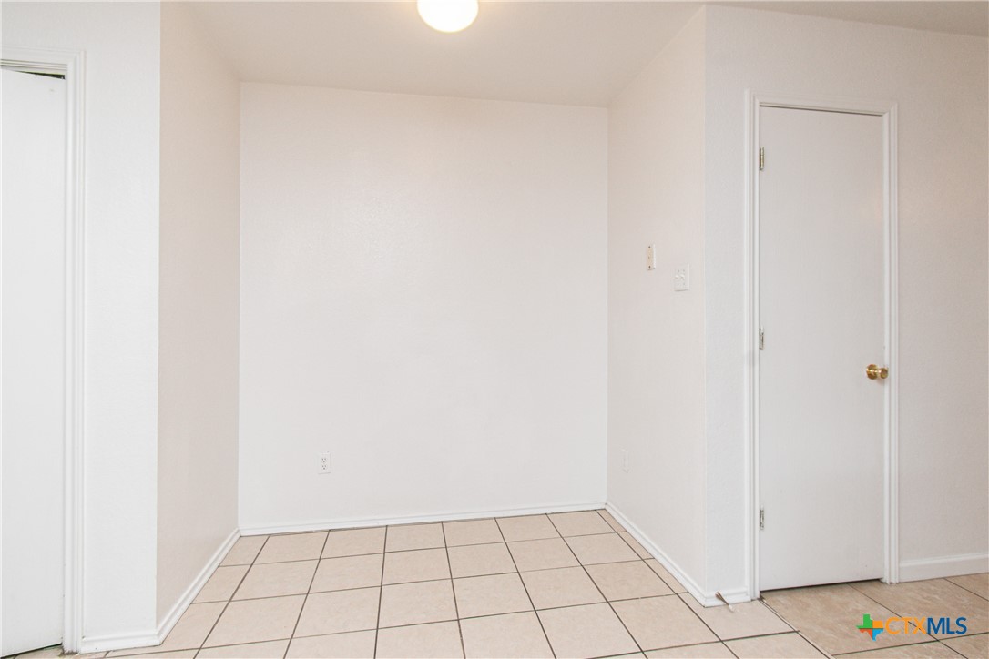 4303 Alan Kent Drive D Property Photo 6