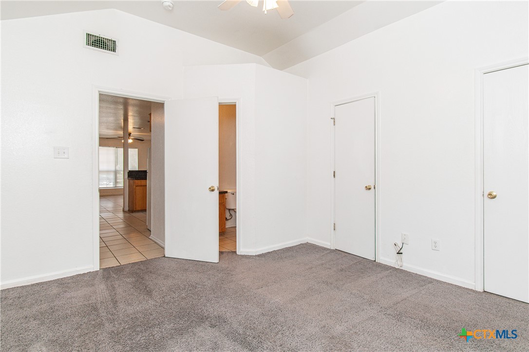 4303 Alan Kent Drive D Property Photo 8