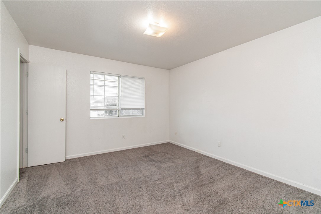 4303 Alan Kent Drive D Property Photo 15