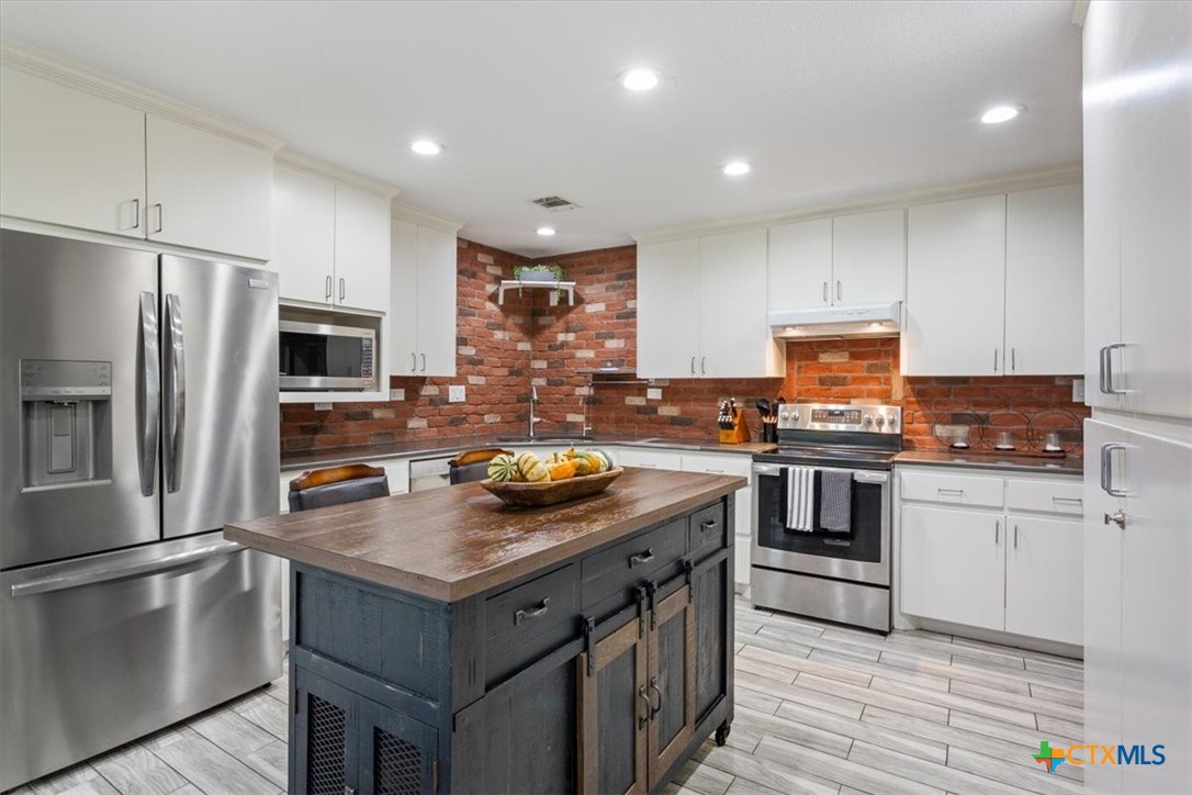 5315 Denmans Loop Property Photo 8