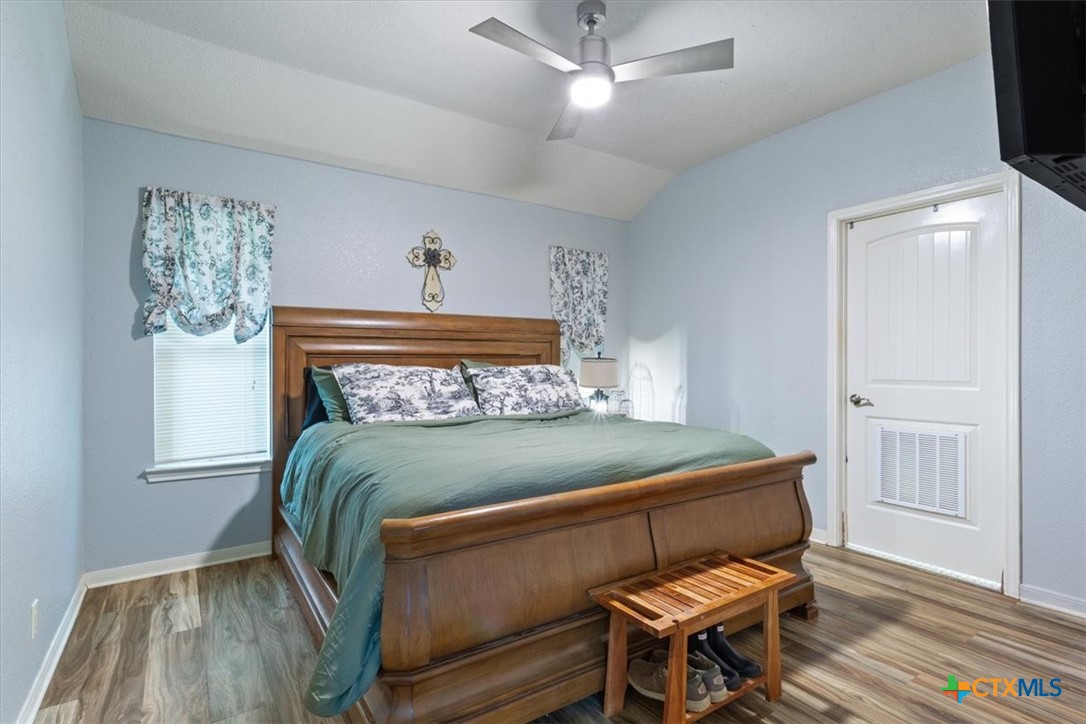 5315 Denmans Loop Property Photo 13