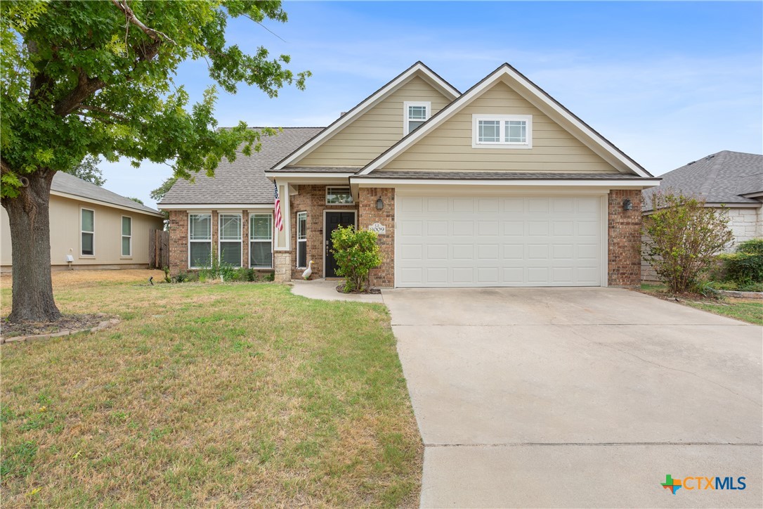 8009 Hawthorn Property Photo 1