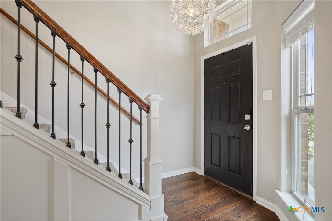 8009 Hawthorn Property Photo 4