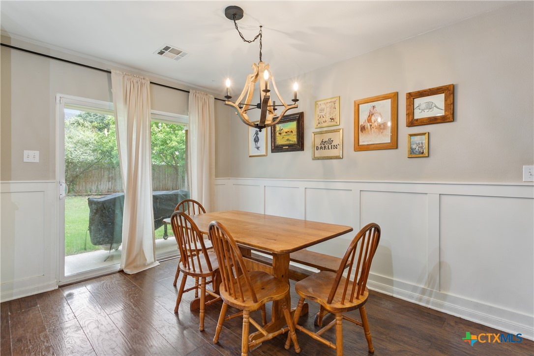 8009 Hawthorn Property Photo 7