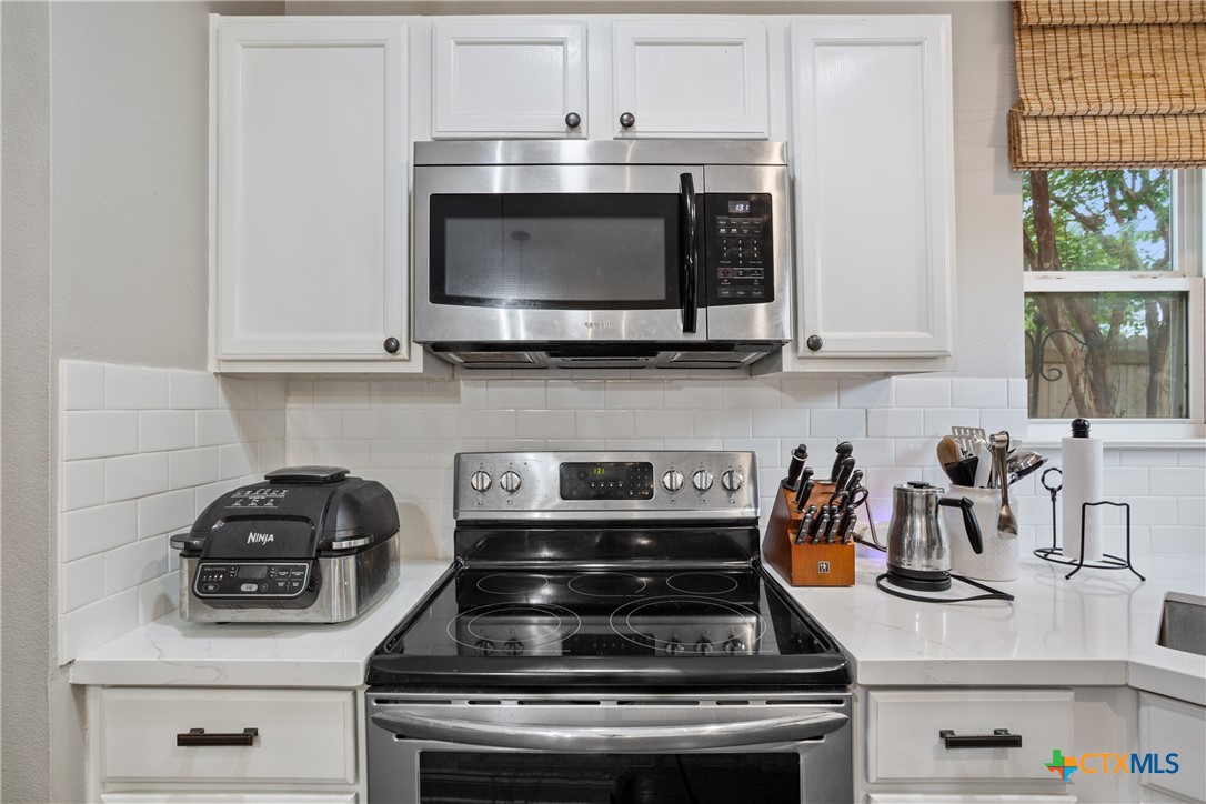 8009 Hawthorn Property Photo 9