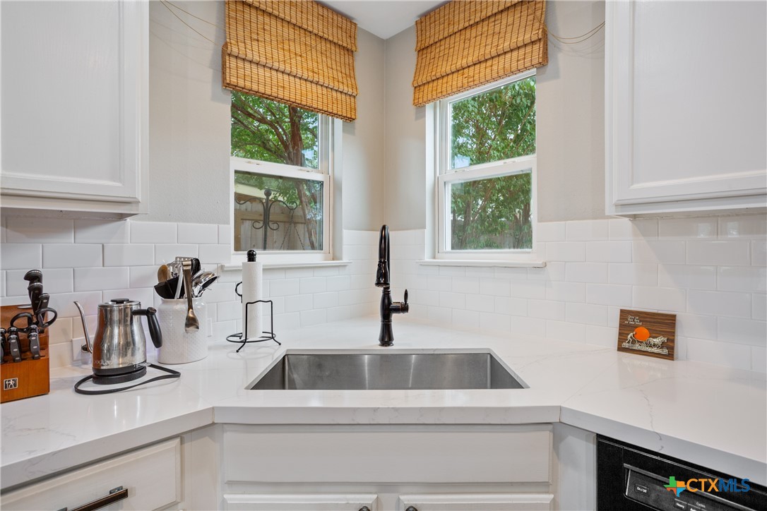 8009 Hawthorn Property Photo 10