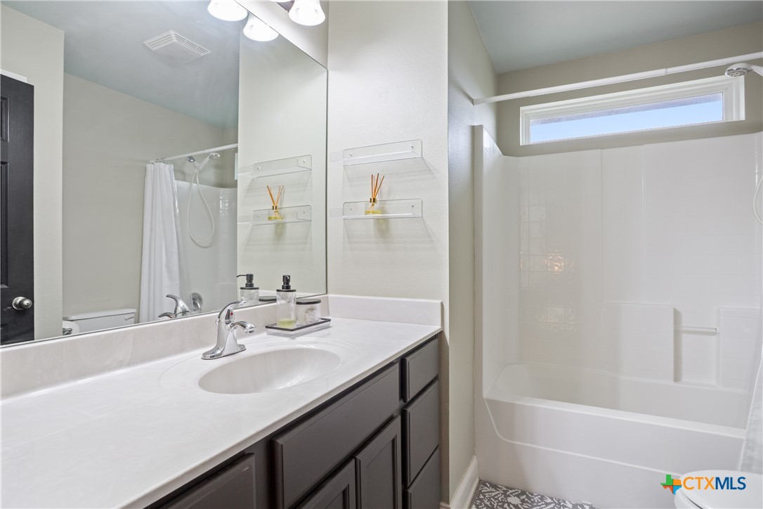 8009 Hawthorn Property Photo 17