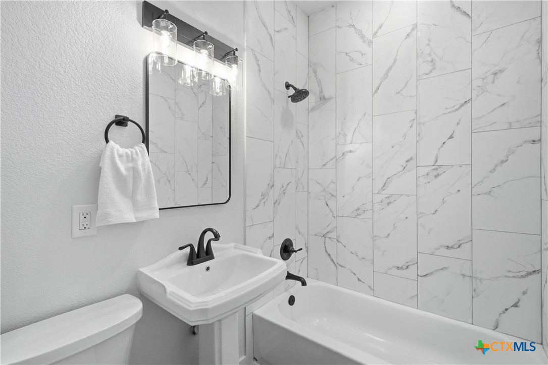 1801 Fawn Creek Street Property Photo 32