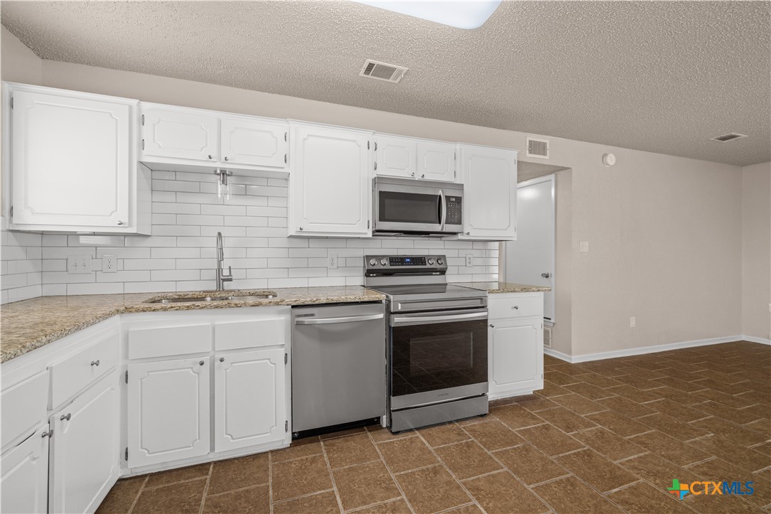 305 Skyview Circle Property Photo 10