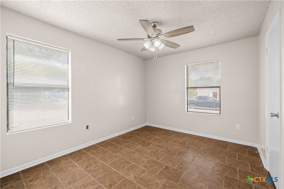 305 Skyview Circle Property Photo 16