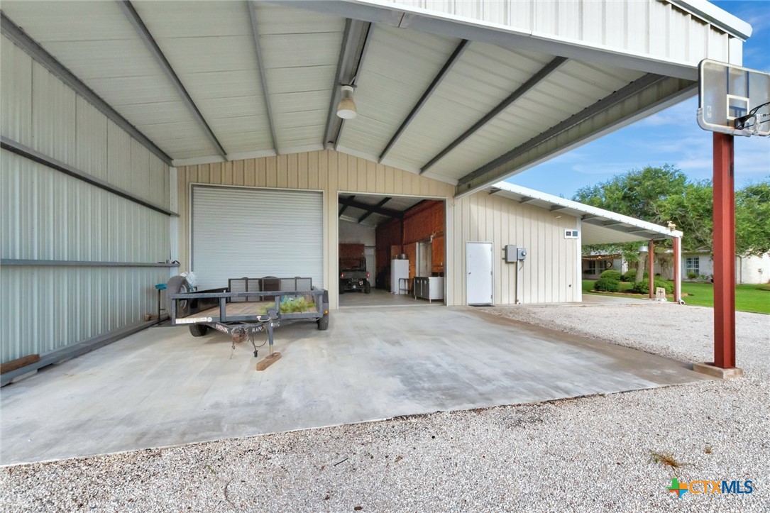 444 County Road 237 Property Photo 43