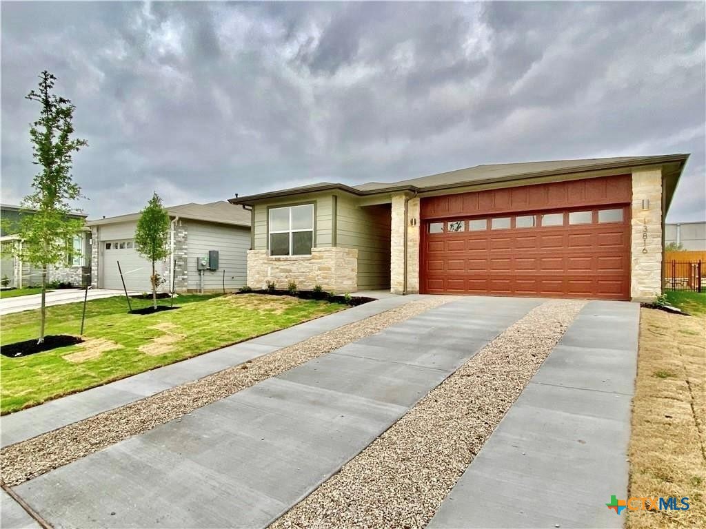 13816 Lubeck Drive Property Photo 1
