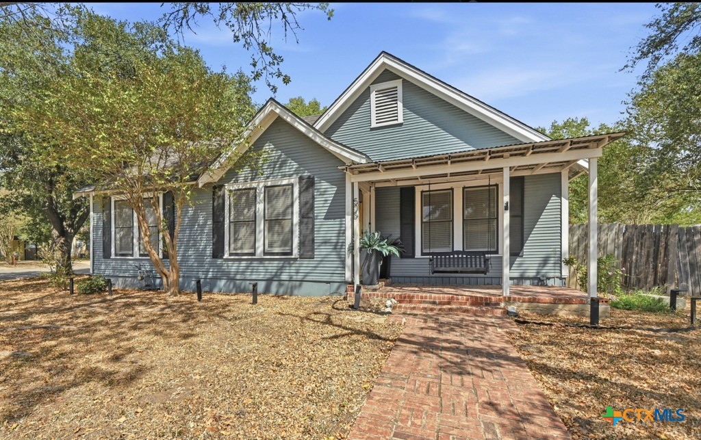 505 E Houston Street Property Photo 3