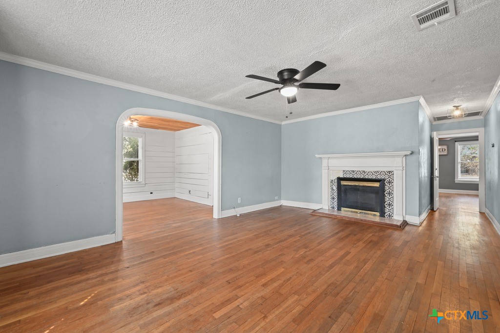 505 E Houston Street Property Photo 6