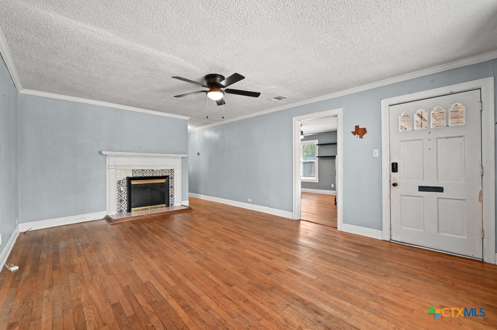 505 E Houston Street Property Photo 7