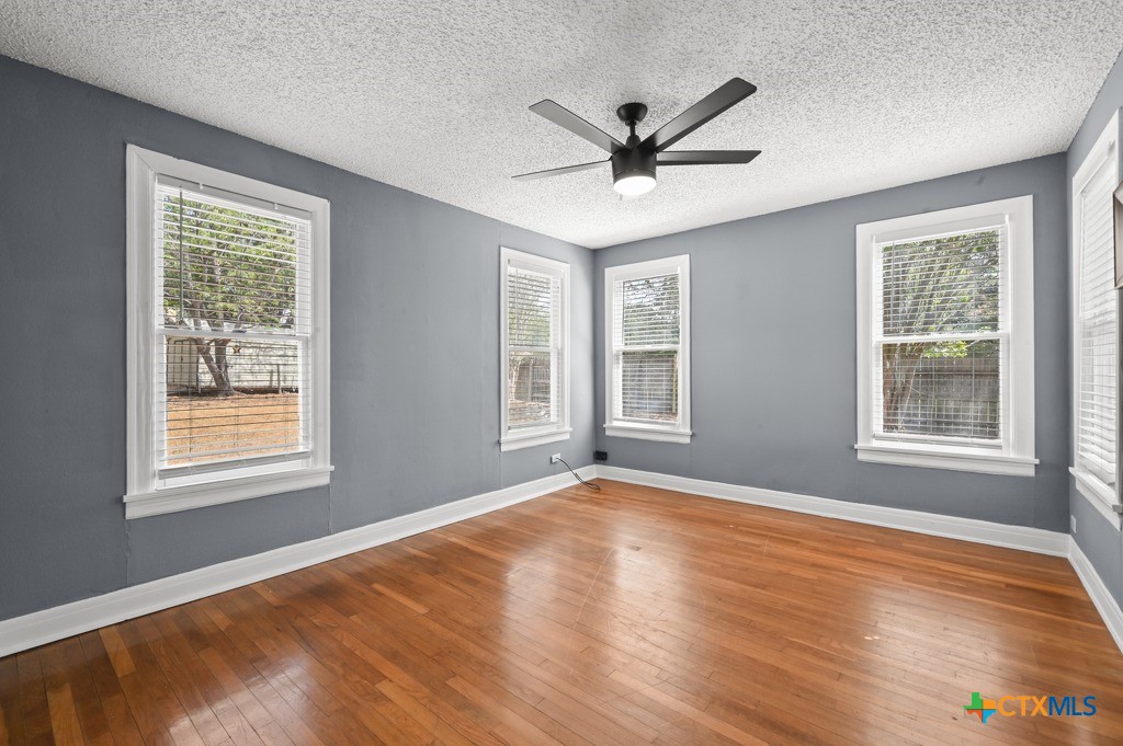 505 E Houston Street Property Photo 19
